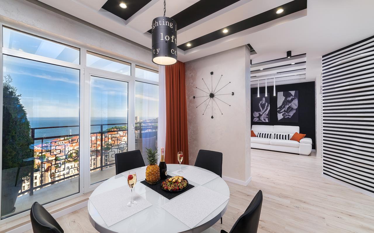 אודסה Vip Apartments In Arcadia With Sea View. מראה חיצוני תמונה